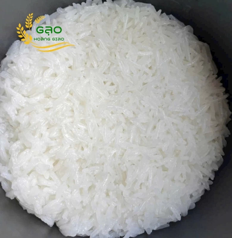Rice cooked from ST25 rice